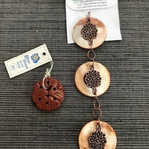COPPER COLOR METAL SHELL STONE CARVED PENDANT